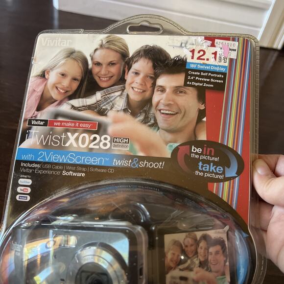 Vivitar ViviCam Twist X028 digital camera 12.1 Mega Pixels 4x Zoom NEW OPEN BOX - Picture 4 of 12